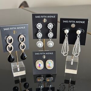 💛 Saks Fifth Avenue Pearl and Crystal Drop Earrings 💛